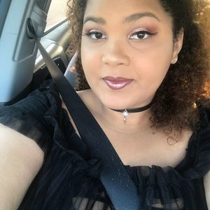 Meet your Posher, Alalexia